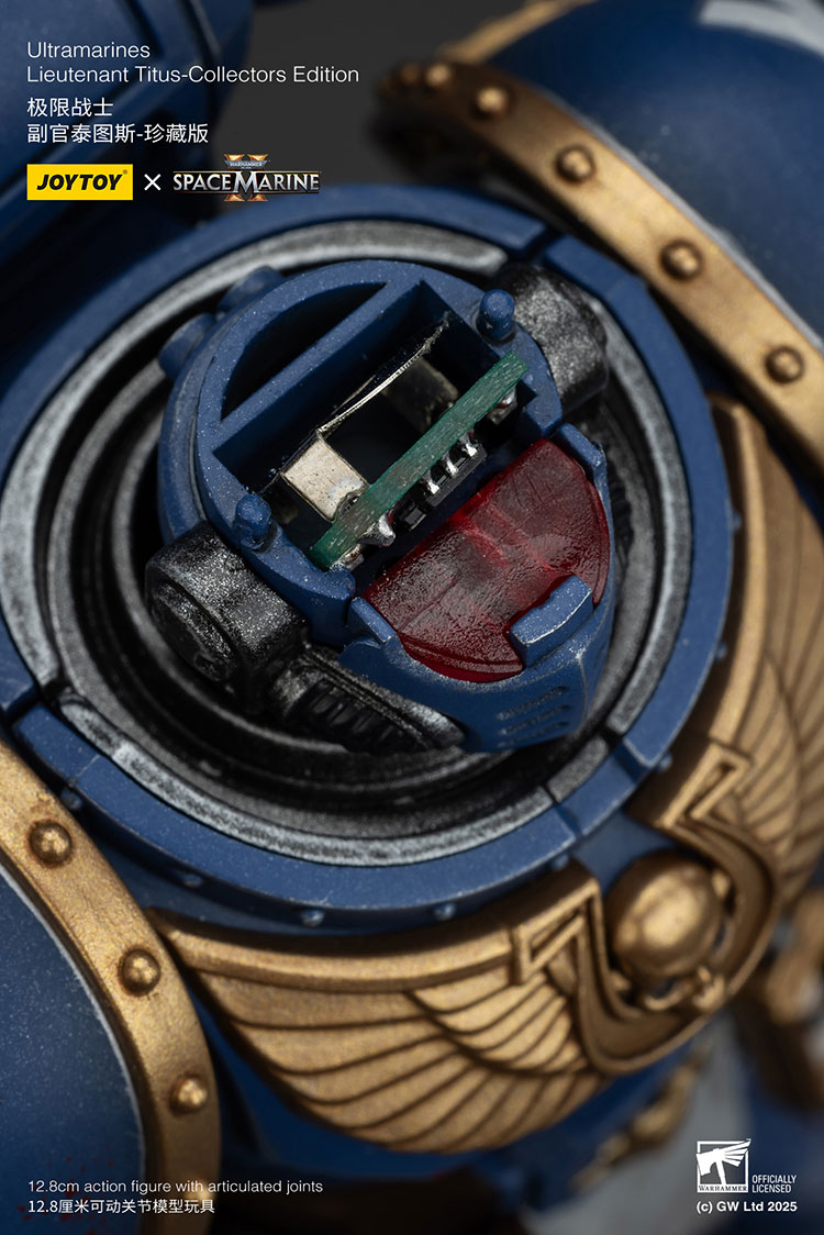 Ultramarines Lieutenant Titus-Collectors Edition - view 13