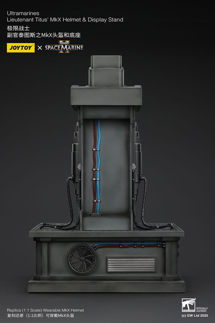 Ultramarines Lieutenant Titus' MKX Helmet & Display Stand - view 10